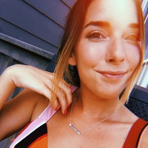 Meet your Posher, Casey